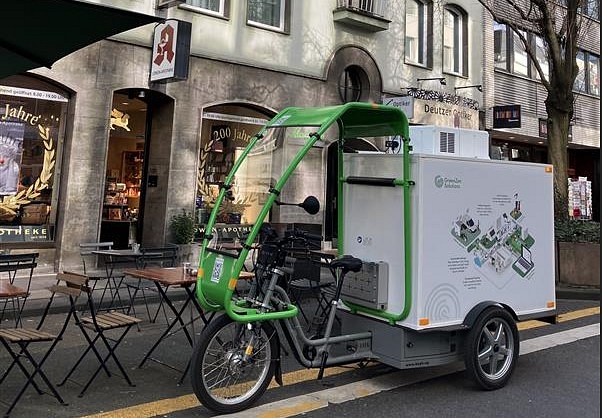 Apotheke Lastenrad quer